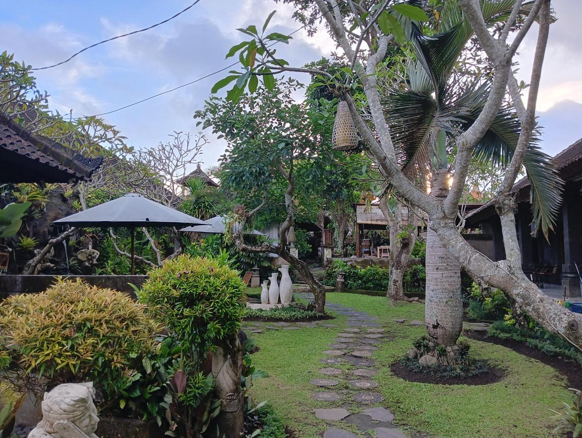 Liyer Spirit House Hotel Ubud  Ngoại thất bức ảnh